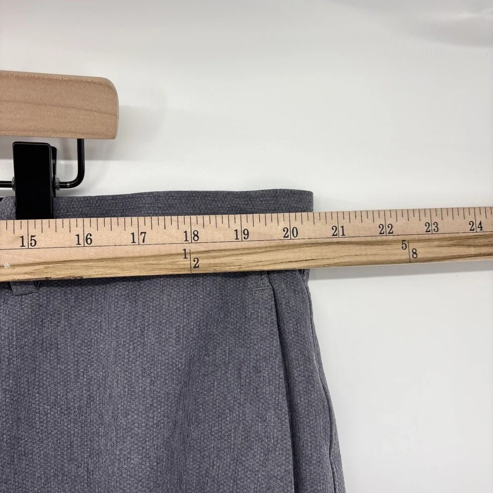 Nike Golf Dri-Fit Standard Fit Gray Flat Front Chino shorts Mens‎ 40 X 10 Mens